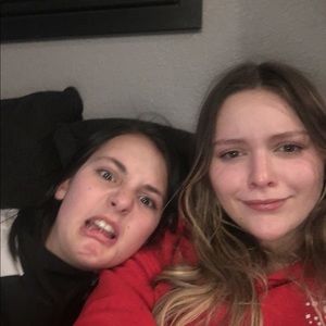 Meet your Posher, Elise